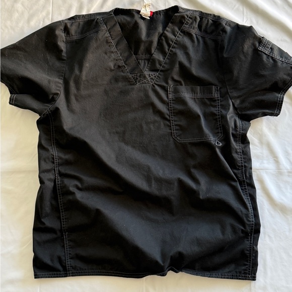 Dickies Men's Black V-Neck Scrub Set (Top and Pants) in Medium - Picture 1 of 6